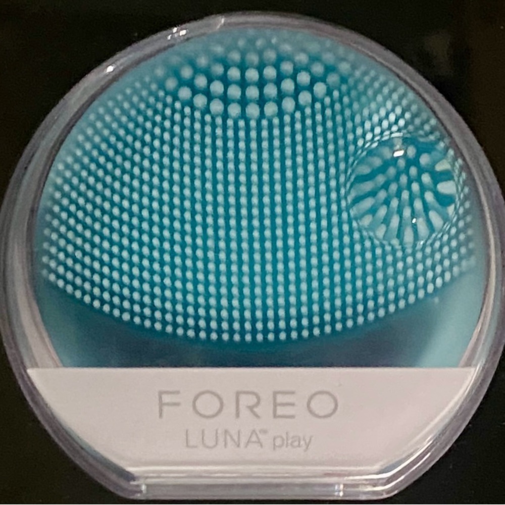 Foreo Luna Play Facial Cleansing Brush New Sealed Packaging